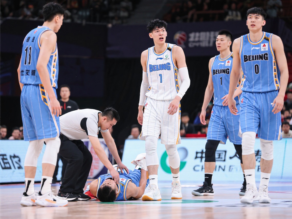 PG澳门电子游戏-青岛男篮官方：季后赛首轮对阵浙江男篮G1的球票全面售罄